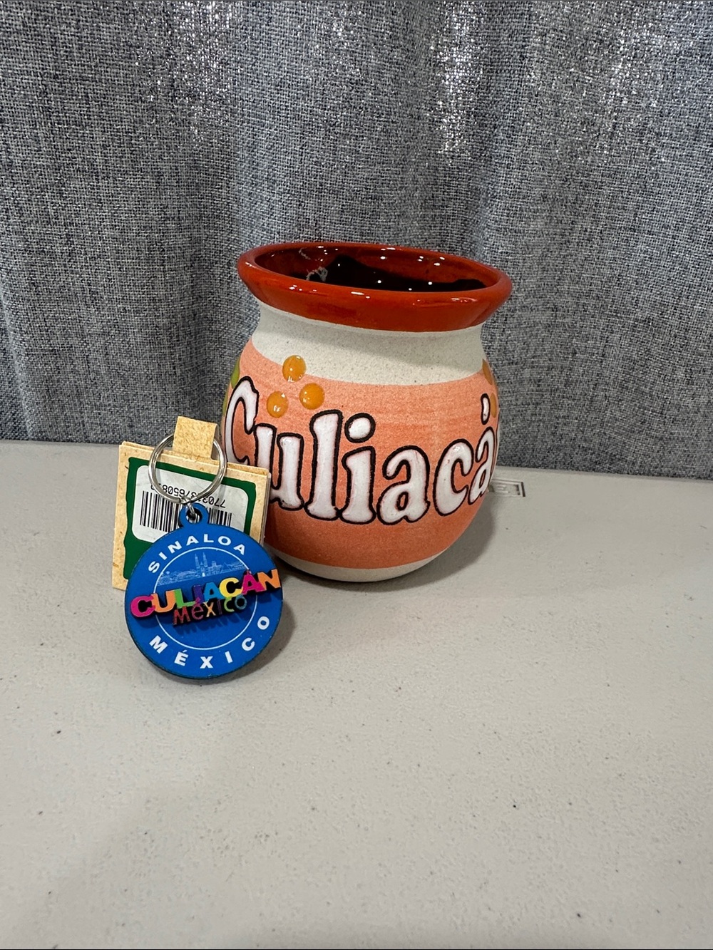 Mexican Culiacán Ceramic Decorative mug with culiacan key chain. 16oz.